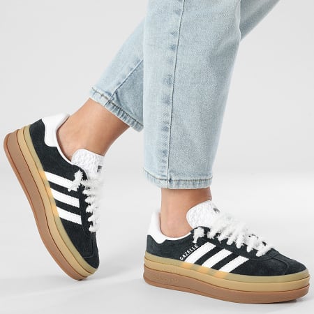 Adidas Originals - Baskets Femme Gazelle Bold IE0876 Core Black White x Superlaced Lacets fuzzy blanc